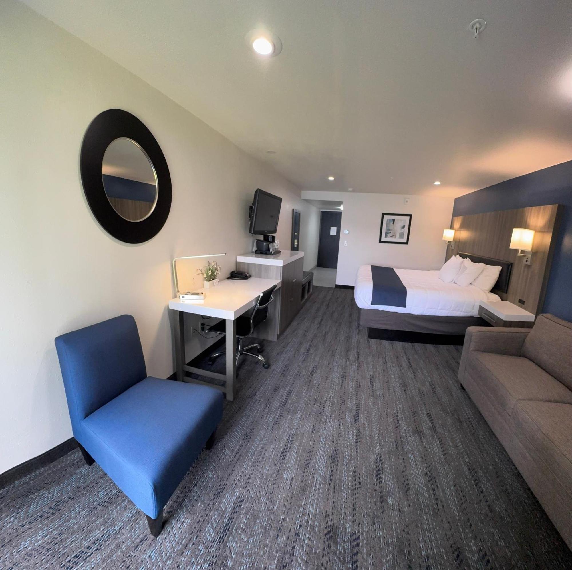Oyster Bay & Hotel Bremerton