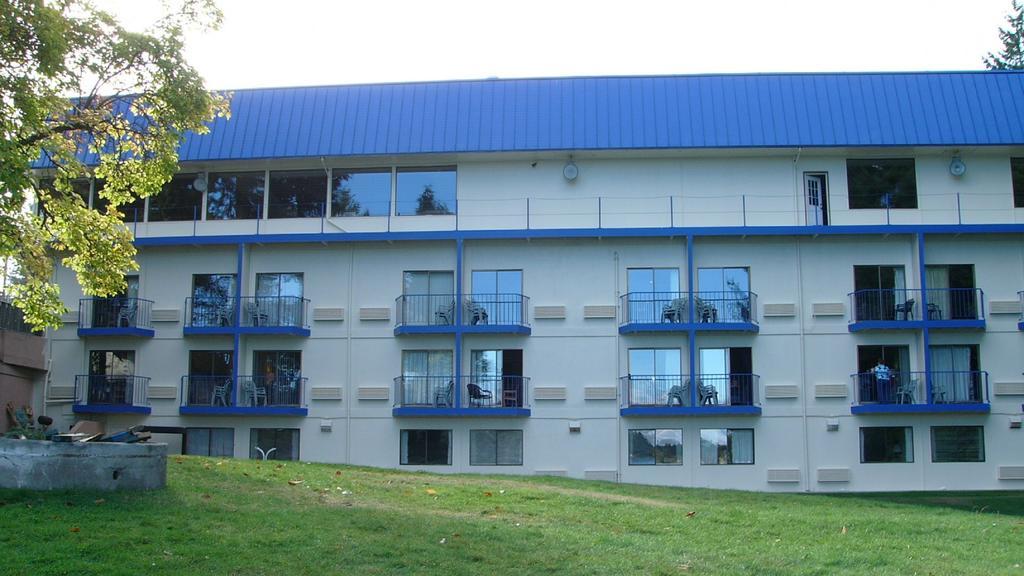 Hotel Oyster Bay & Bremerton